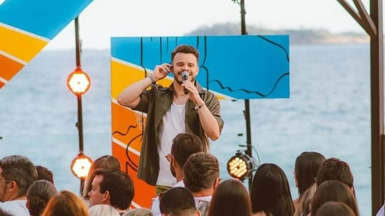 Matheus Fernandes grava projeto inédito no Faro Beach Club